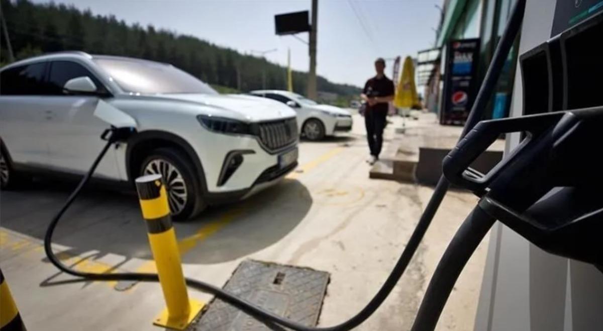 Elektrikli ara&ccedil;ların evde şarj edilmesi yasaklandı mı? A&ccedil;ıklama geldi 2