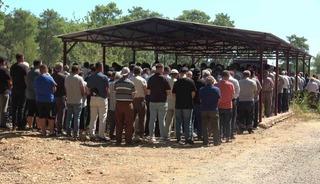 Aksu yangınında kalp krizi ge&ccedil;iren vatandaş son yolculuğuna uğurlandı