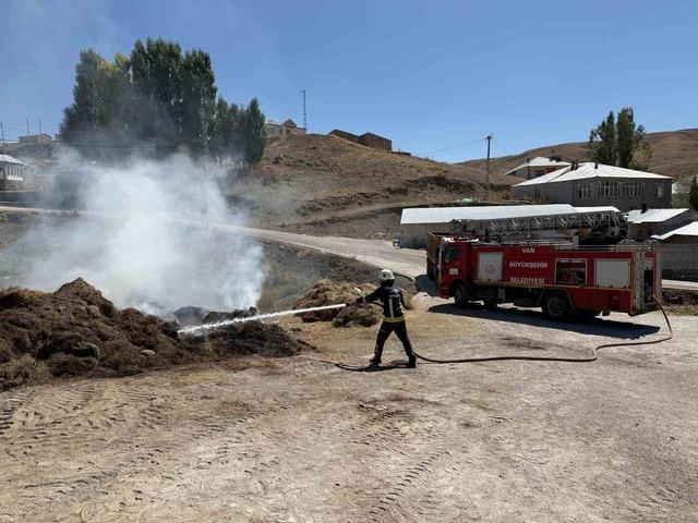 Van&rsquo;da ot yangını 2