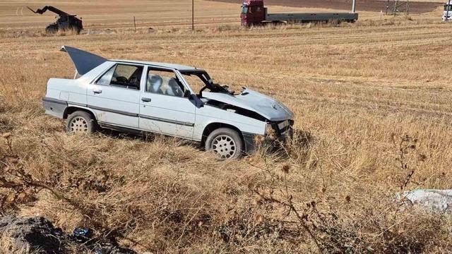 İki otomobilin karıştığı kazada 5 kişi yaralandı 2