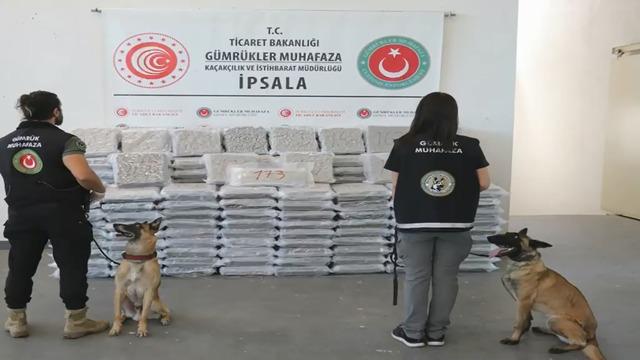 Edirne İpsala G&uuml;mr&uuml;k Kapısı nda 387 kilo uyuşturucu ele ge&ccedil;irildi 1