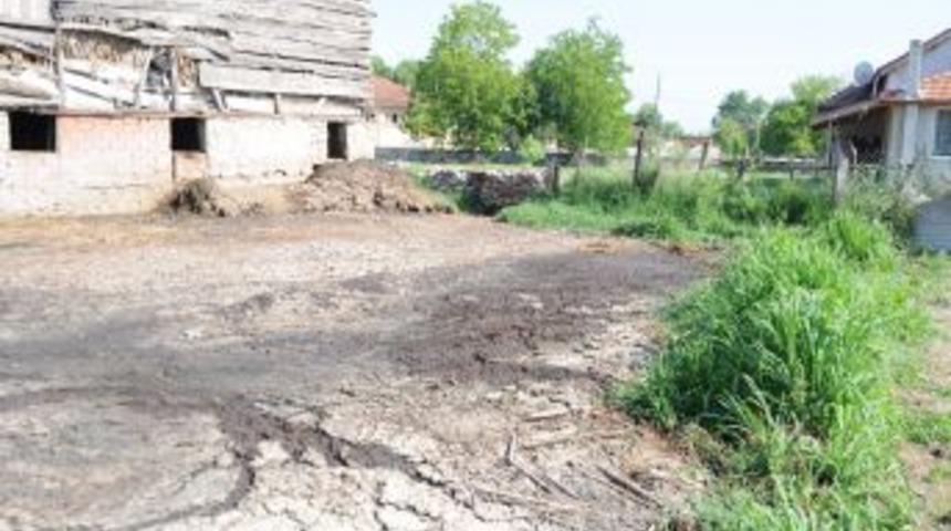 Gurbet&ccedil;i ailenin 2 yaşındaki &ccedil;ocuğu, d&uuml;şt&uuml;ğ&uuml; g&uuml;bre &ccedil;ukurunda boğuldu