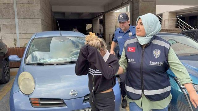 Samsun&rsquo;da mağazalardan giysi &ccedil;alan kadın tutuklandı 3