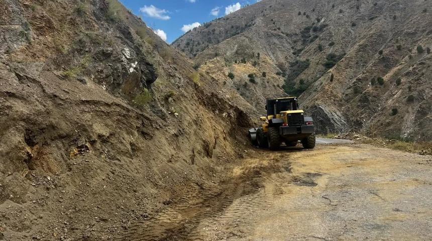 K&ouml;y yollarında bakım ve onarım &ccedil;alışmaları s&uuml;r&uuml;yor