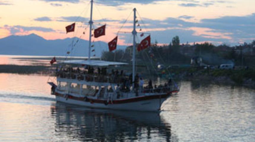 Yağışlar yat turizmini vurdu