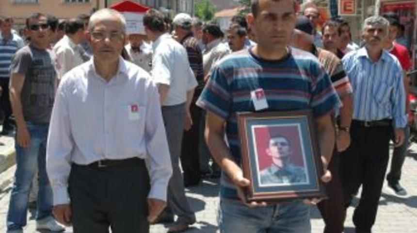 İntihar eden askere veda