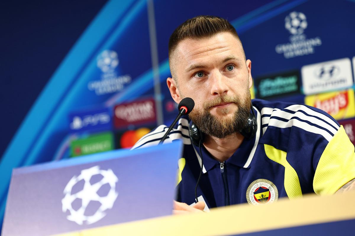 Fenerbahçe de İsmail Kartal dan Roma maçı öncesi çarpıcı analiz! "Özel diziliş" 8