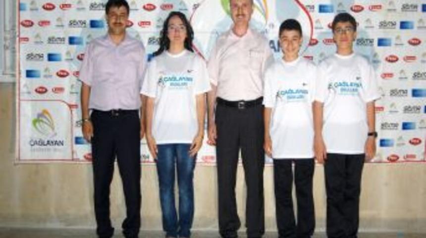 &Ccedil;ağlayan İlk&ouml;ğretim Okulu 8. sınıflar SBS'de 3 T&uuml;rkiye birincisi &ccedil;ıkardı