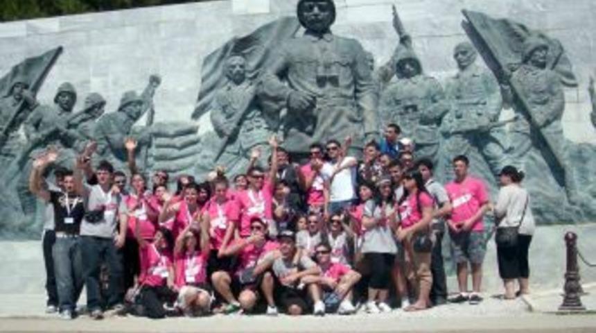 Avrupa'dan gelen 500 Türk genci dedelerinin şehit olduğu toprakları gezdi