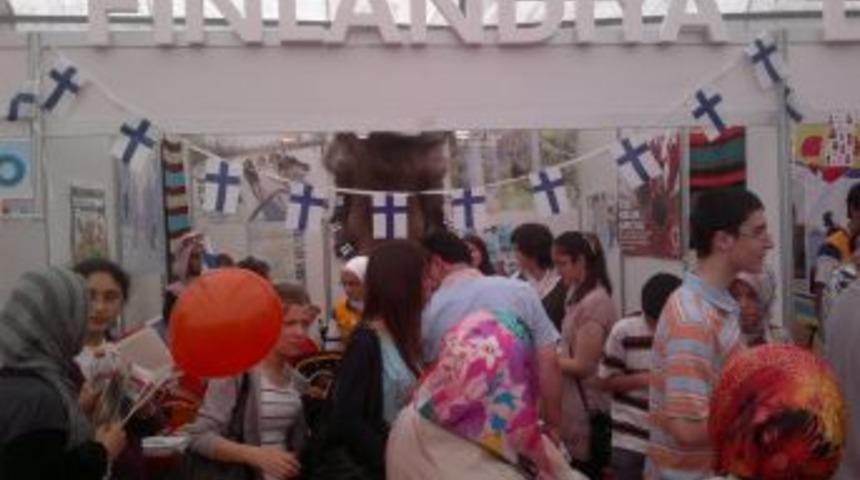 T&uuml;rk&ccedil;e olimpiyatlarında Finlandiya standına yoğun ilgi