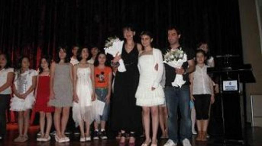 Piyano B&ouml;l&uuml;m&uuml;&rsquo;nden muhteşem yılsonu konseri