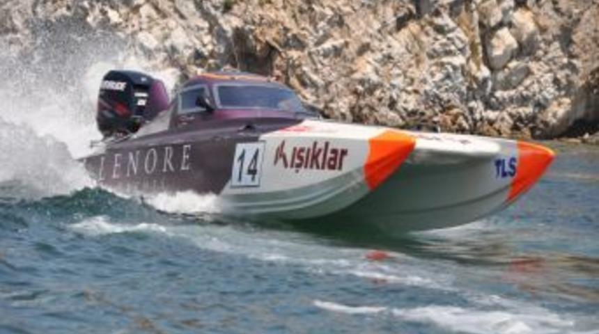 Erdek&rsquo;te ikinci g&uuml;n g&uuml;len, yine Stihl takımı oldu