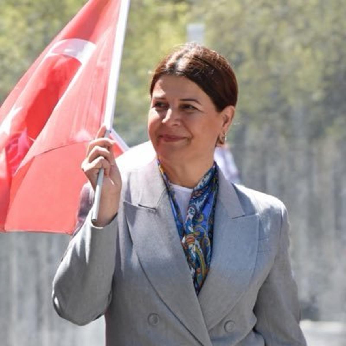 Siyasi kulisler hareketlendi! &Ccedil;arpıcı iddia: CHP li bir isim daha AK Parti ye katılıyor 2