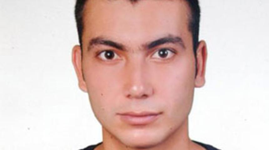 Gen&ccedil; m&uuml;hendise 4 kurşun