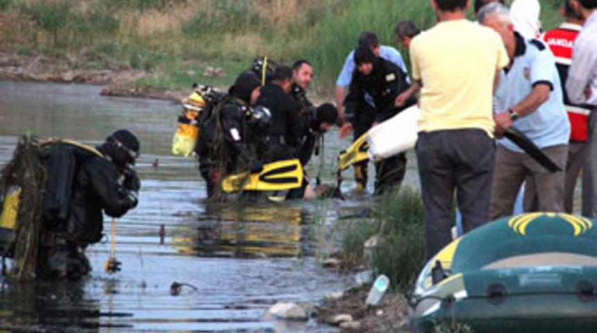 Balık tutarken &ouml;ld&uuml;