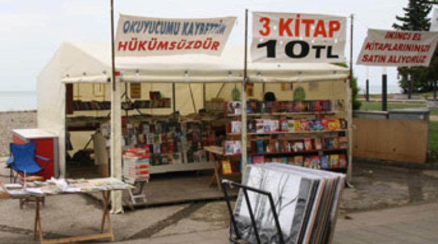 'Okuyucumu kaybettim h&uuml;k&uuml;ms&uuml;zd&uuml;r'