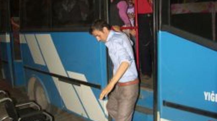 D&uuml;ğ&uuml;n yemeğinden yaklaşık 100 kişi zehirlendi