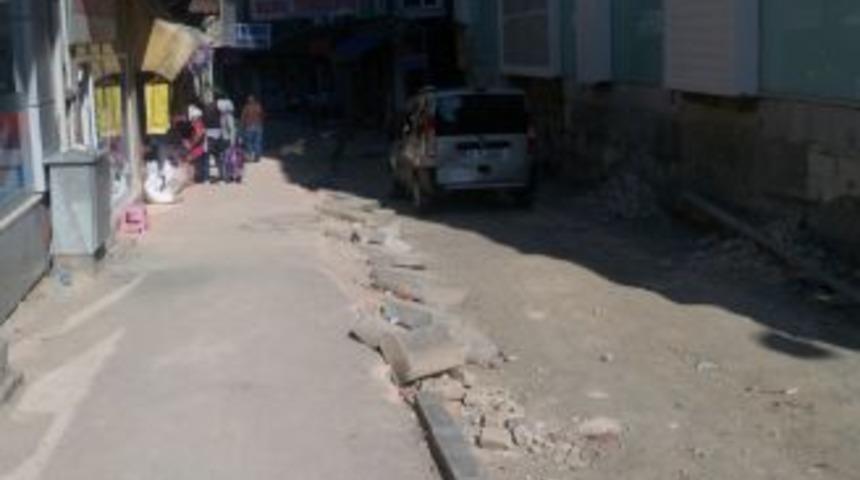 Se&ccedil;im bitti, &ccedil;alışmalar yarım kaldı