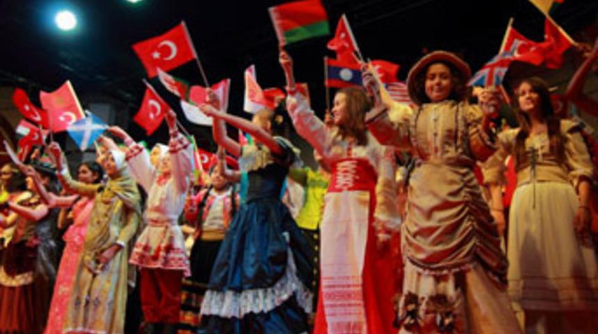 Olimpiyat &ccedil;ocukları İstanbul'un zirvesinde