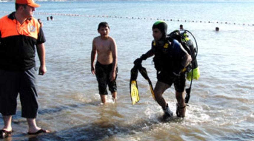 13 yaşındaki &ccedil;ocuk denizde kayboldu