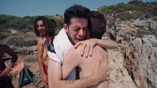 YouTube fenomeni Orkun Işıtmak uçurumdan denize atladı