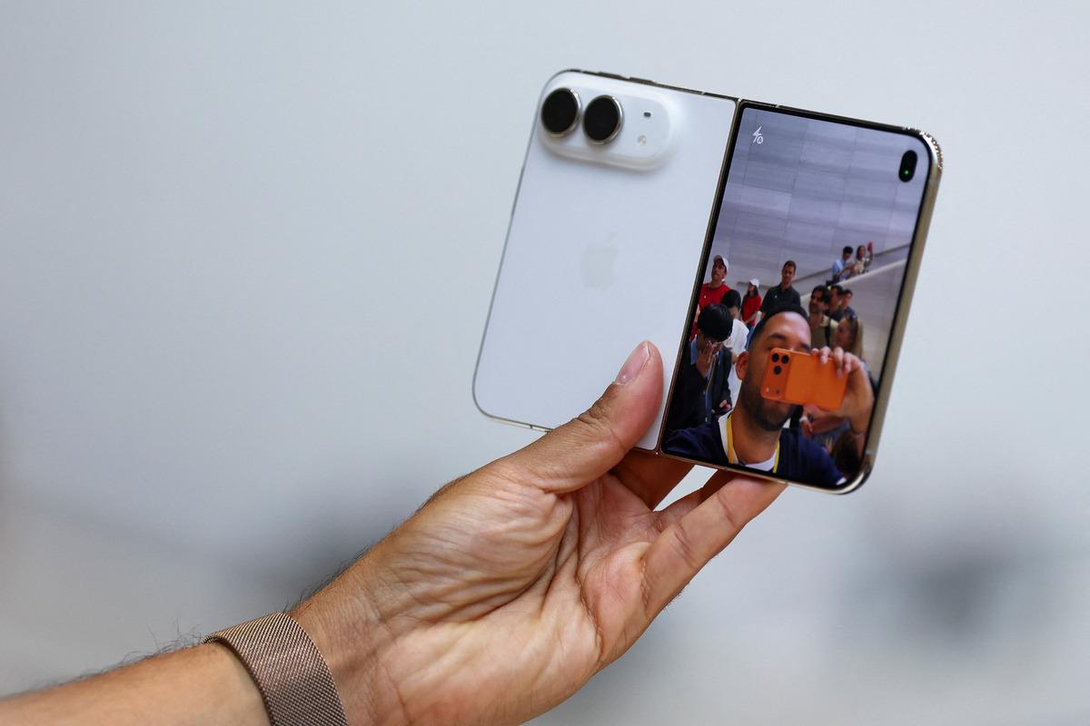 Apple, iPhone Duo’nun katlanabilir ekranının içindeki teknolojiyi açıkladı 1