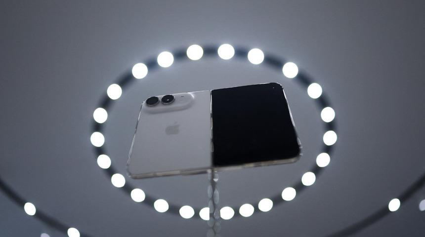 iPhone Duo &ouml;n siparişleri bug&uuml;n başlıyor! Saat ka&ccedil;ta a&ccedil;ılacak, T&uuml;rkiye fiyatı ne kadar?