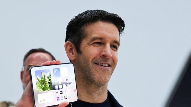 Yeni Apple CEO'su hızlı başladı: Ayda birden, haftada birkaç güne çıkardı!