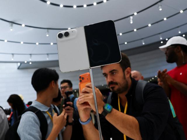 Apple'dan o &uuml;lkede iPhone Duo satışlarına sınırlama!