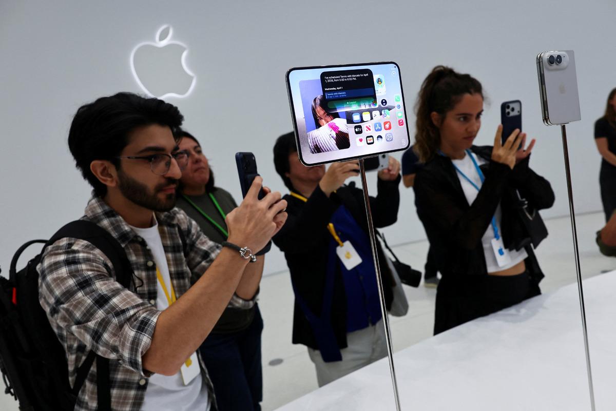 Apple, ABD de iPhone Duo satışlarına sınırlama getirdi: Kişi başına en fazla 2 adet! 1