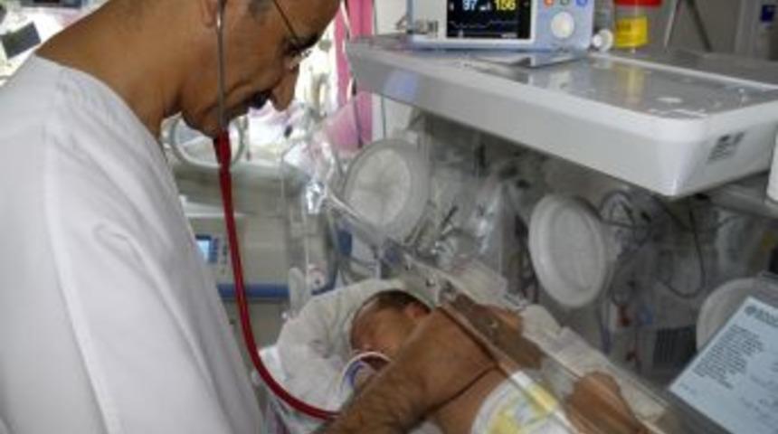 16 g&uuml;nl&uuml;k bebeğe kalp operasyonu yapıldı