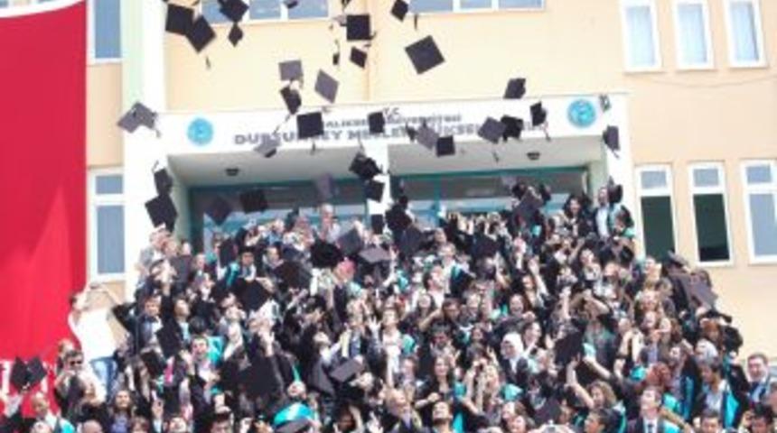 DMYO'da mezuniyet coşkusu!