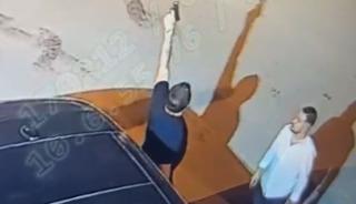 Yer: Ankara! D&uuml;ğ&uuml;nde havaya ateş a&ccedil;tılar... Evlerinden &ccedil;ıkanlar şoke etti
