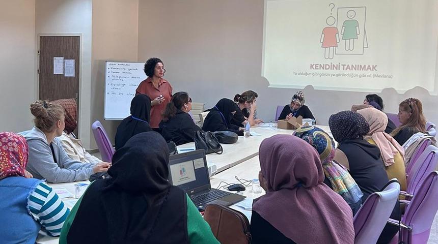 Mod&uuml;ler Aile Eğitim Programı ile 81 ilde ailelere ulaşılıyor