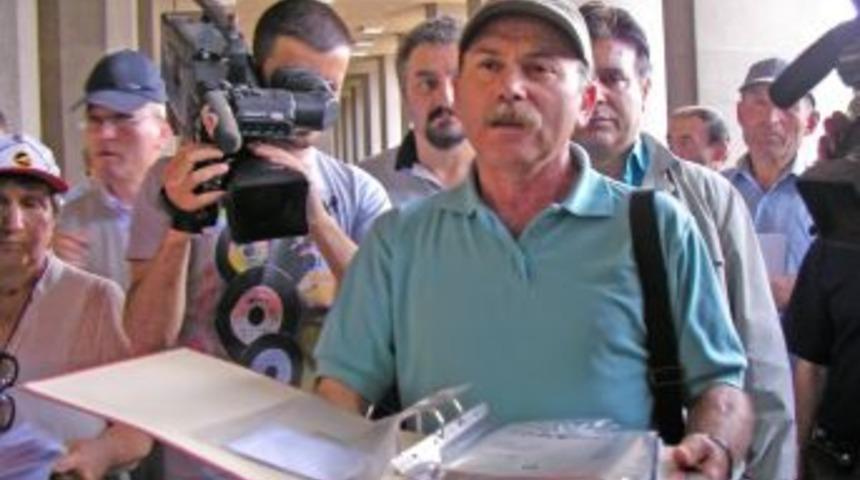 Devrimci 78&rsquo;liler, 12 Eyl&uuml;l askeri darbe belgelerini savcılığa verdi