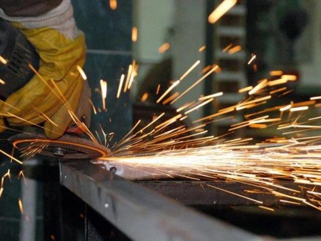 Sanayi &uuml;retimi yıllık y&uuml;zde 0,3 azaldı