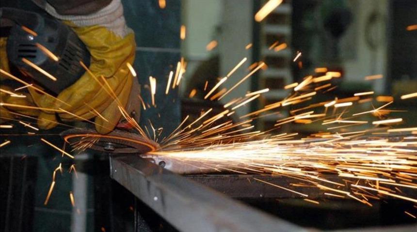 Sanayi &uuml;retimi yıllık y&uuml;zde 0,3 azaldı