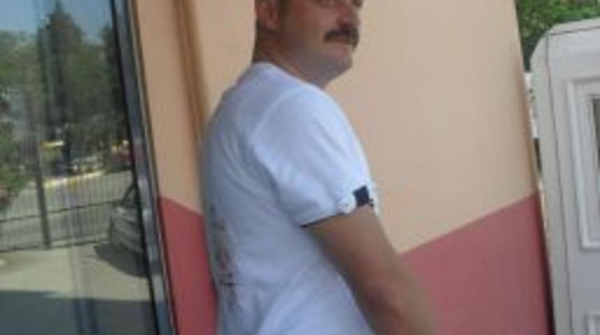 Eski kocasını sırtından bı&ccedil;akladı