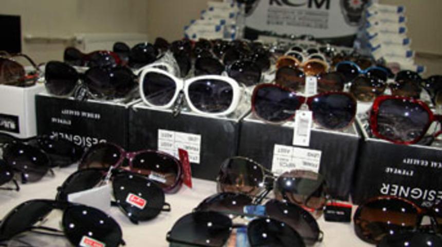 Polis ka&ccedil;ak&ccedil;ılara g&ouml;z a&ccedil;tırmıyor