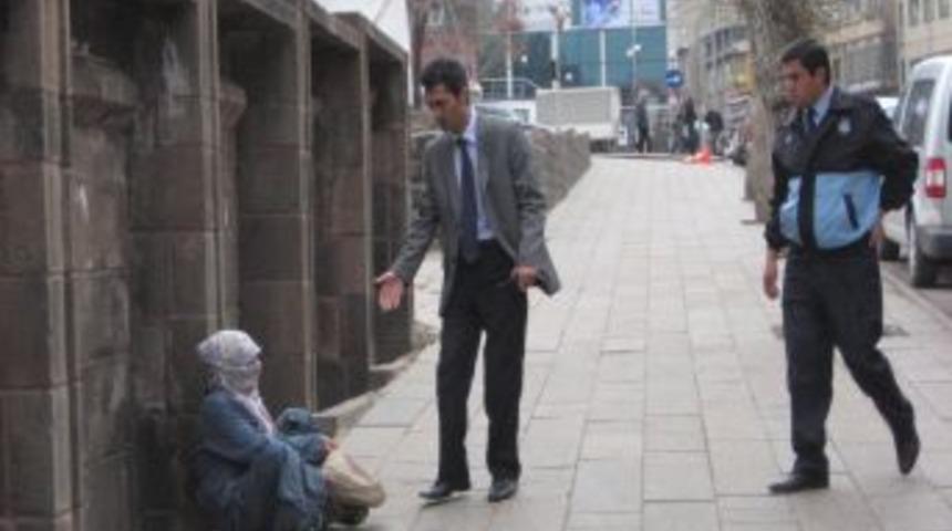 Vatandaş, zabıtayı, en fazla kaldırım işgali i&ccedil;in arıyor