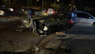 Otomobil takla attı, motoru yola fırladı: 2 yaralı