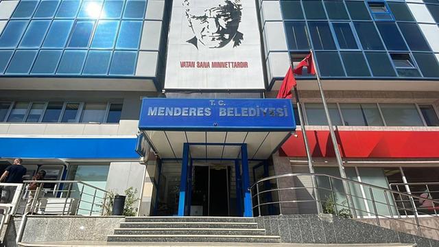 Menderes Belediyesi soruşturmasında yeni gelişme! Avukat Elifnur G&uuml;rc&uuml; g&ouml;zaltında