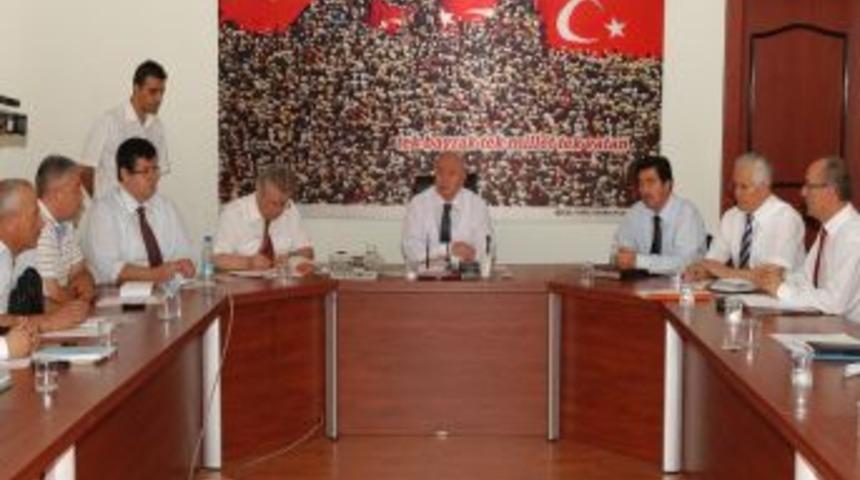 Denizli Valisi Erkmen: Bazı meslek dallarında yetişmiş eleman eksikliği var