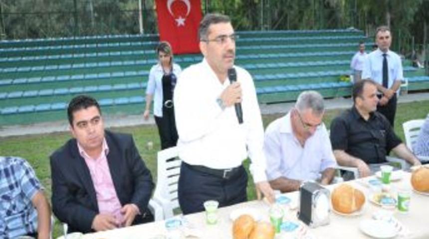 Çelikcan'dan parti teşkilatına teşekkür yemeği