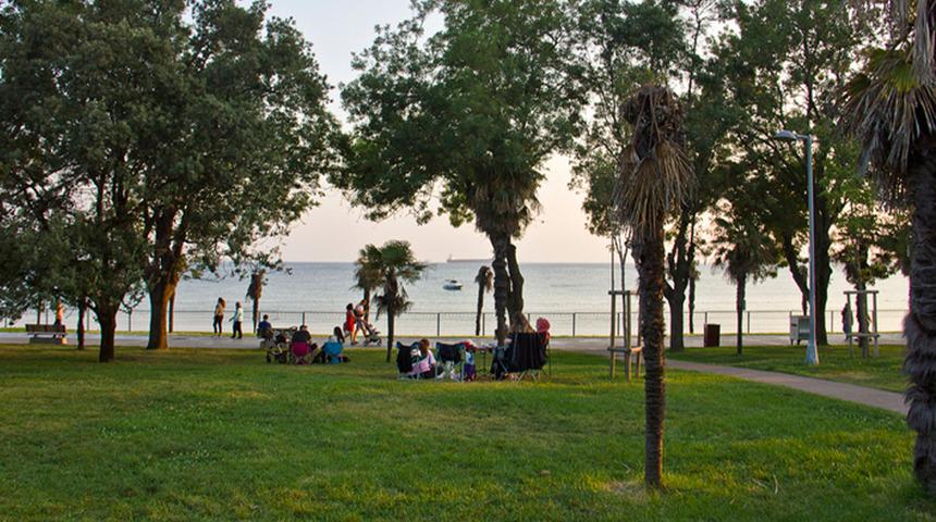 İstanbul'un en g&uuml;zel sahili a&ccedil;ıklandı: Ne Bebek ne Moda ne de Caddebostan!
