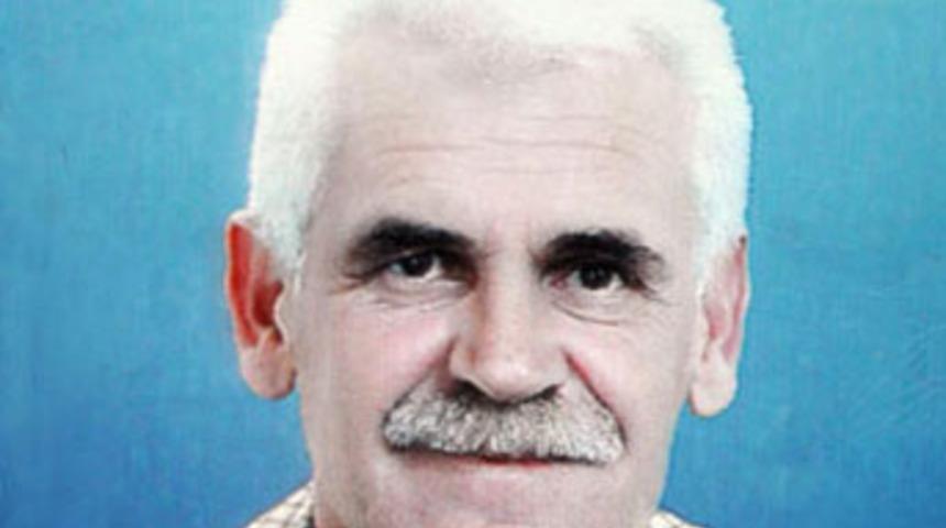 Emekli öğretmen kendini astı