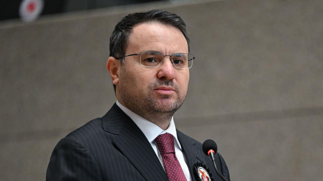 Bakan G&uuml;rlek&rsquo;ten Borsa İstanbul a&ccedil;ıklaması: SPK ile koordinasyon i&ccedil;erisinde takip ediliyor