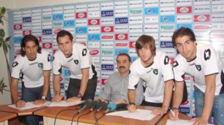 Denizlipor dört futbolcu birden transfer etti