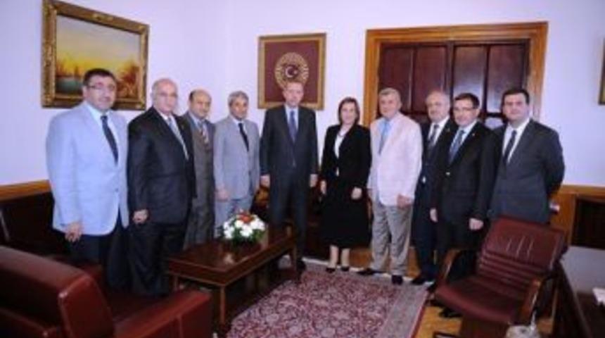 Başbakan&rsquo;ı  a&ccedil;ılışa davet ettiler