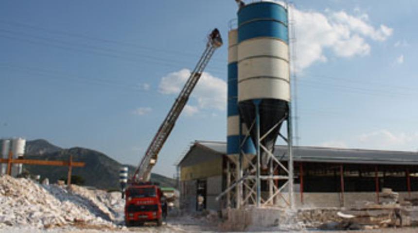 Mermer iş&ccedil;isinin akıl almaz &ouml;l&uuml;m&uuml;